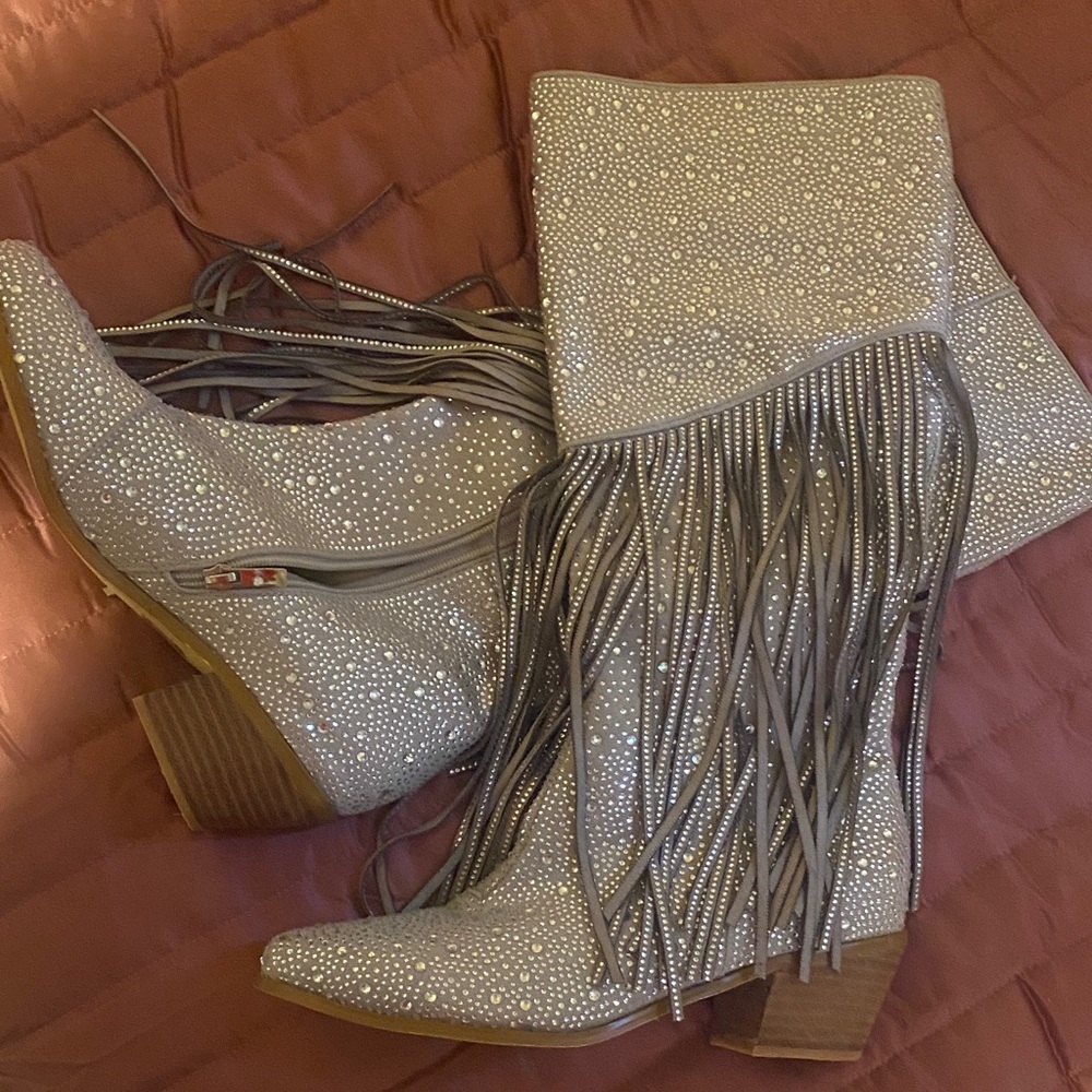 Fringe Embellished Gray Boots